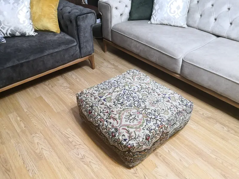 ハンドメイドのキリム風ウールプーフ、グリーン&グレーの長方形プーフ