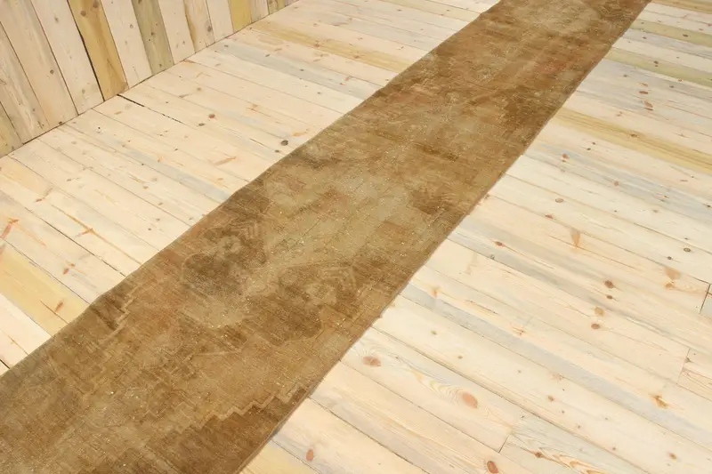 2.4x13.3 ft Vintage Halı, Türk Yolluk Halısı, Kahverengi Gri Çiçekli Yün Halı - 1