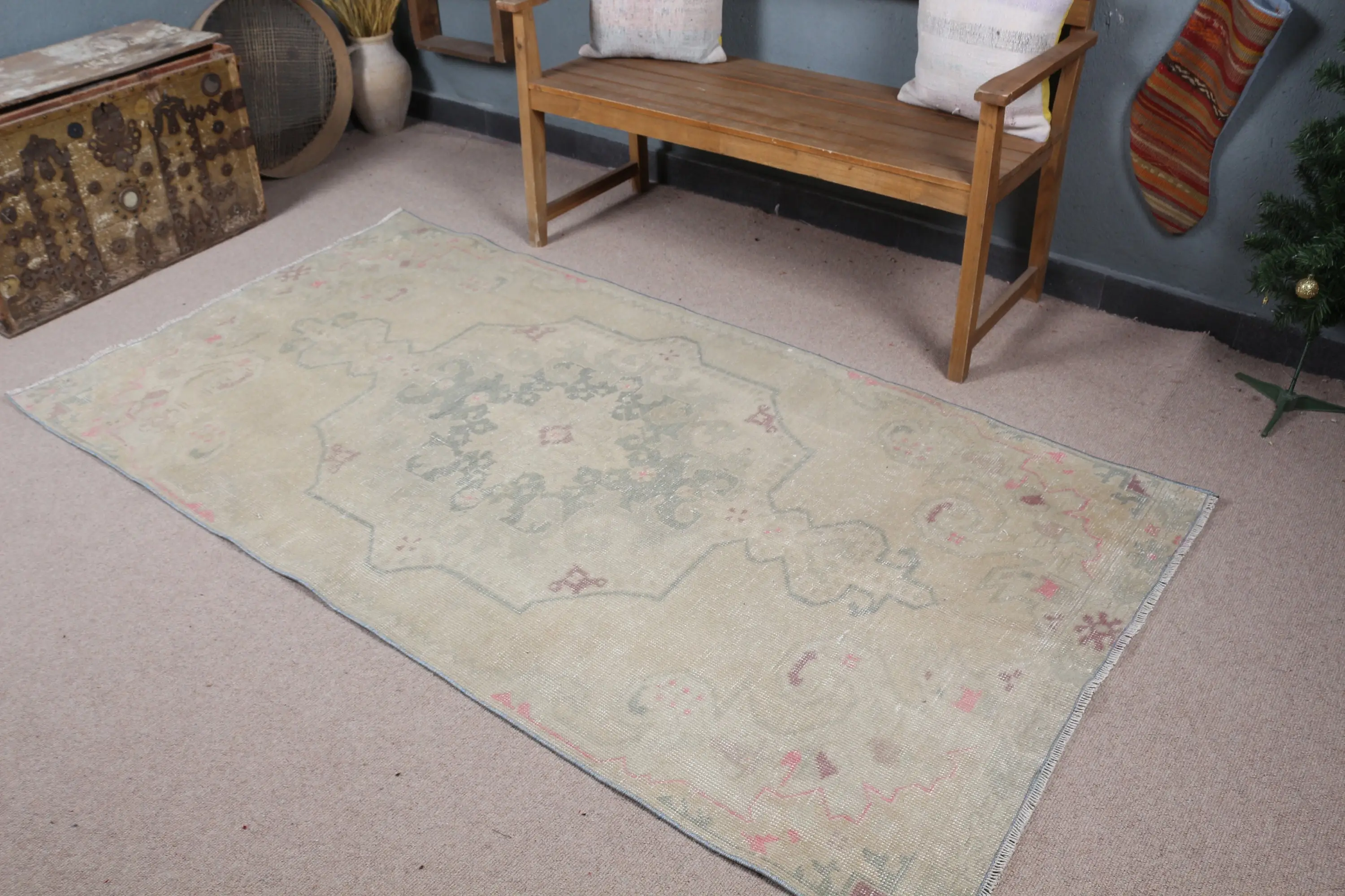 3.9x7.2 ft Rug, Vintage Turkish Rug, Gray Animal Print Wool Rug - 1