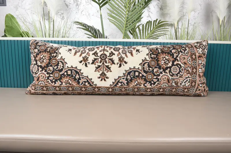 Handgewebtes Kelim-Wurfkissen, braunes und beiges florales Rechteckkissen