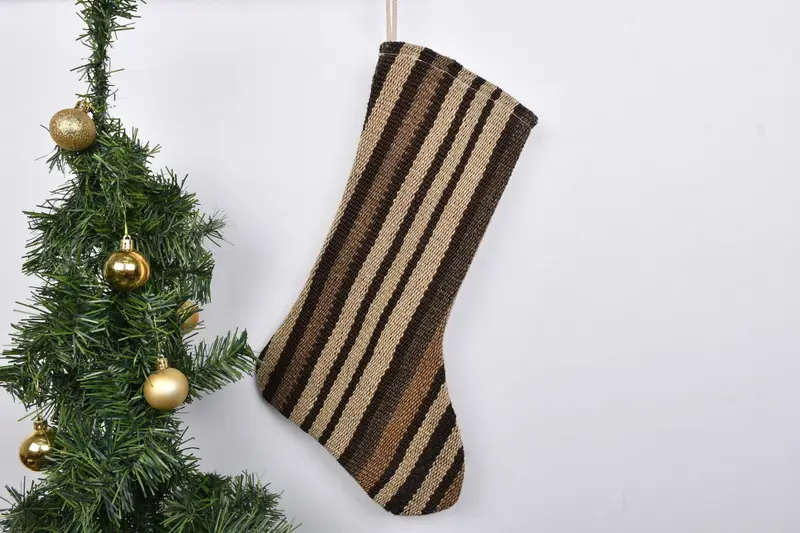 Patrón de adornos navideños festivos, calcetín navideño de 7 pulgadas de ancho