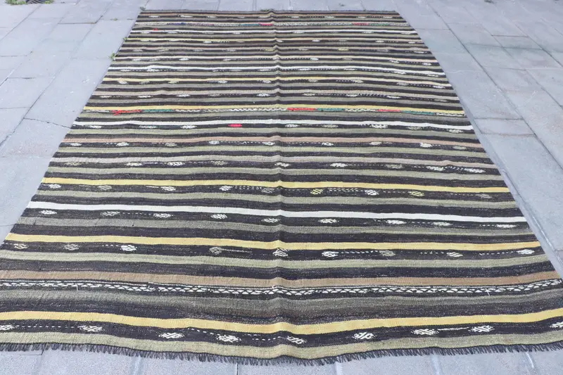 Black & Yellow Rug, 6,9x9,7 ft Geometric Floral Design