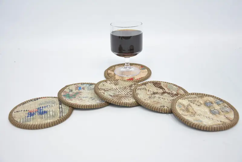 Elegante posavasos beige y marrón, posavasos de alfombra turca premium