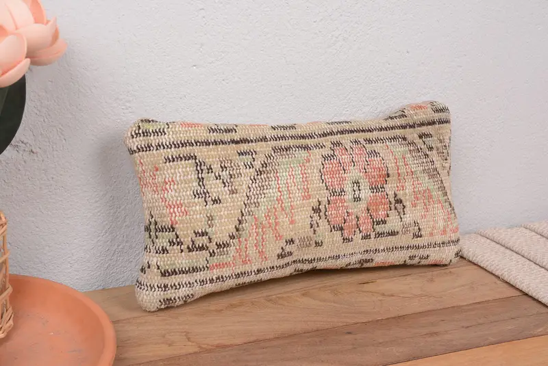 Handgefertigtes besticktes Kissen, Vintage Beige & Orange Kissen