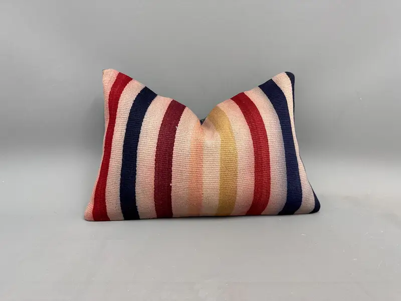 Almohada de lanzamiento Kilim turco tejida a mano, almohada de alfombra étnica Kilim