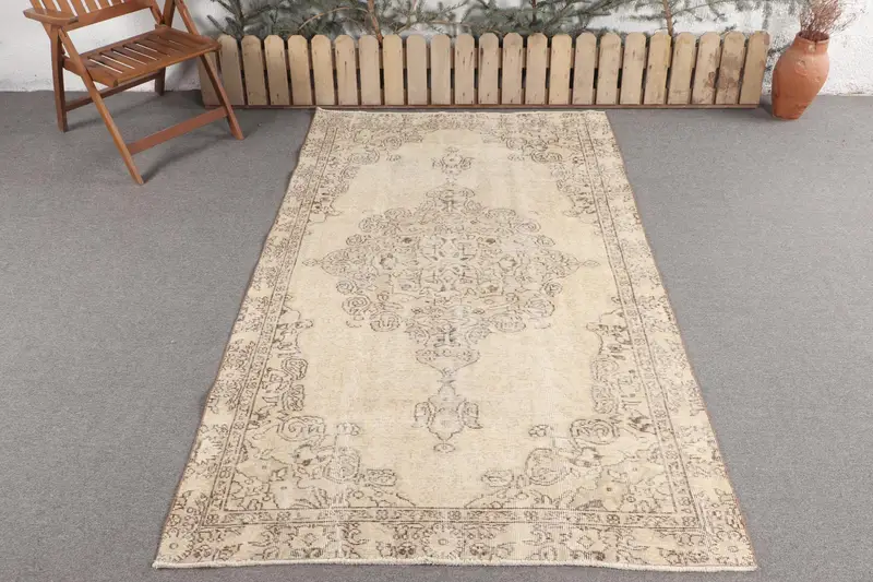 Handmade Beige & Brown Floral Rug, 4,6x7,4 ft