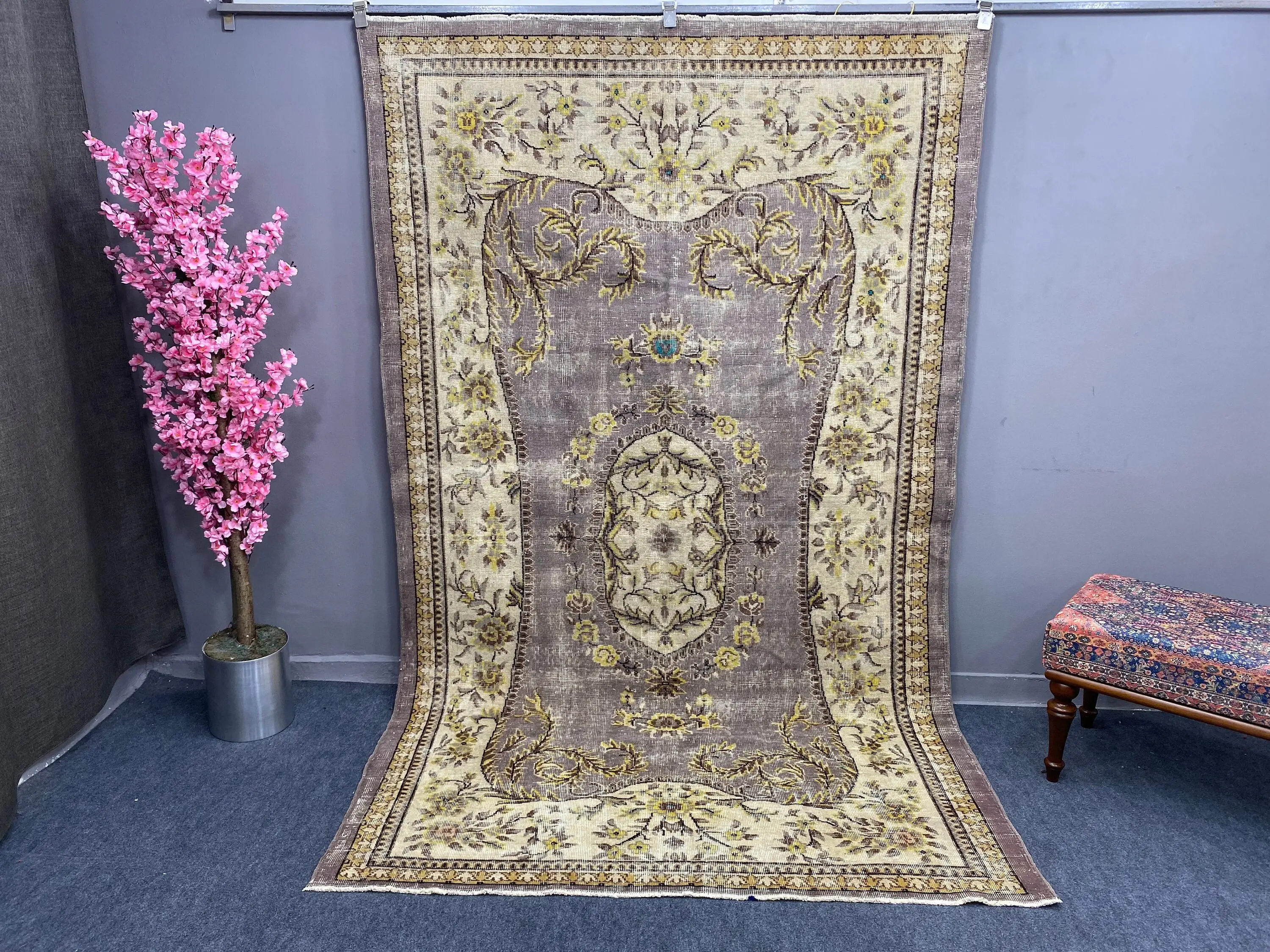 5.5x9.1 ft Halı, Türk Halısı, Vintage Kahverengi Yün Çiçekli Halı - 1