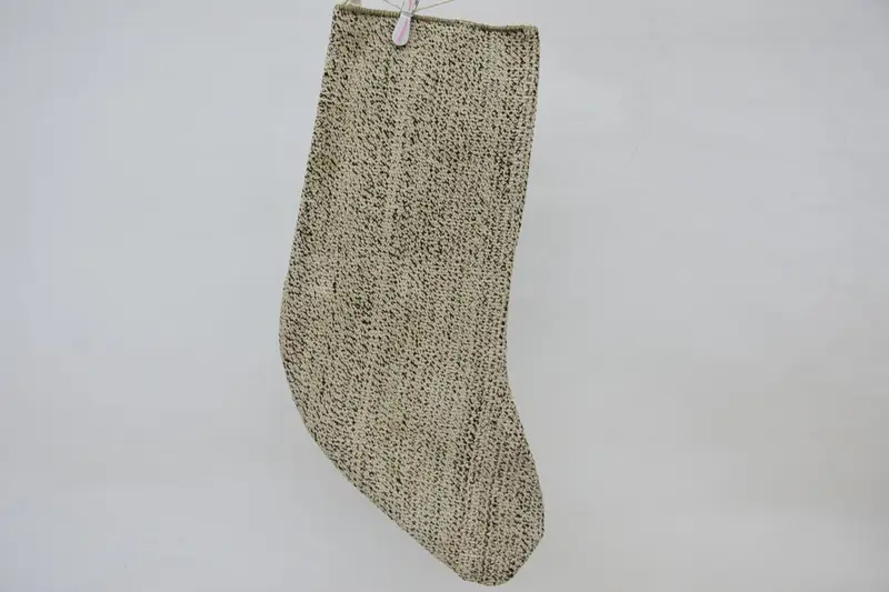 Bej ve Kahverengi Noel Süsleri Çorabı, Şenlikli Tatil Dekoru