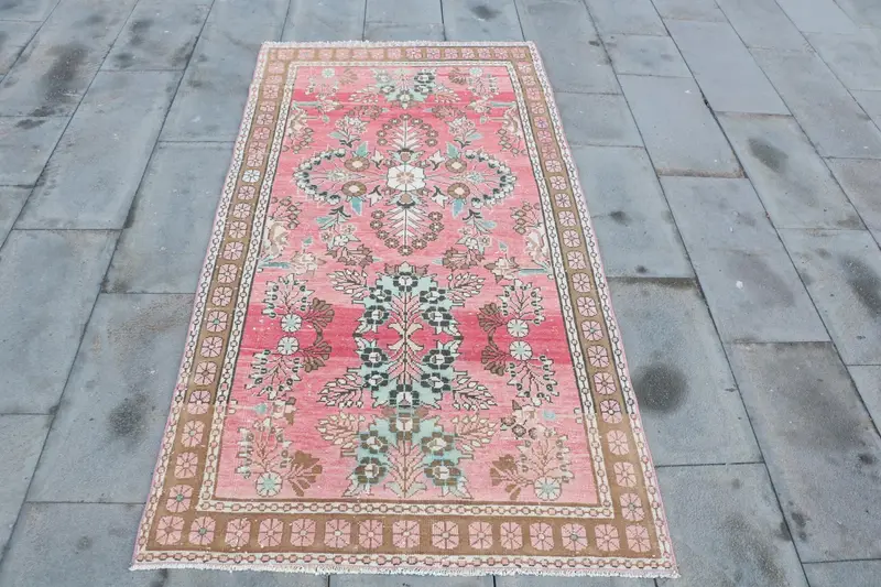 Pembe Patchwork Halı, Kahverengi Desenli 3,3x6,4 ft