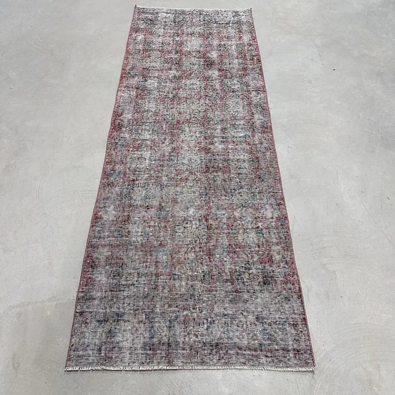 赤と青の花柄ラグ、2.8x7.9フィートのシックな装飾