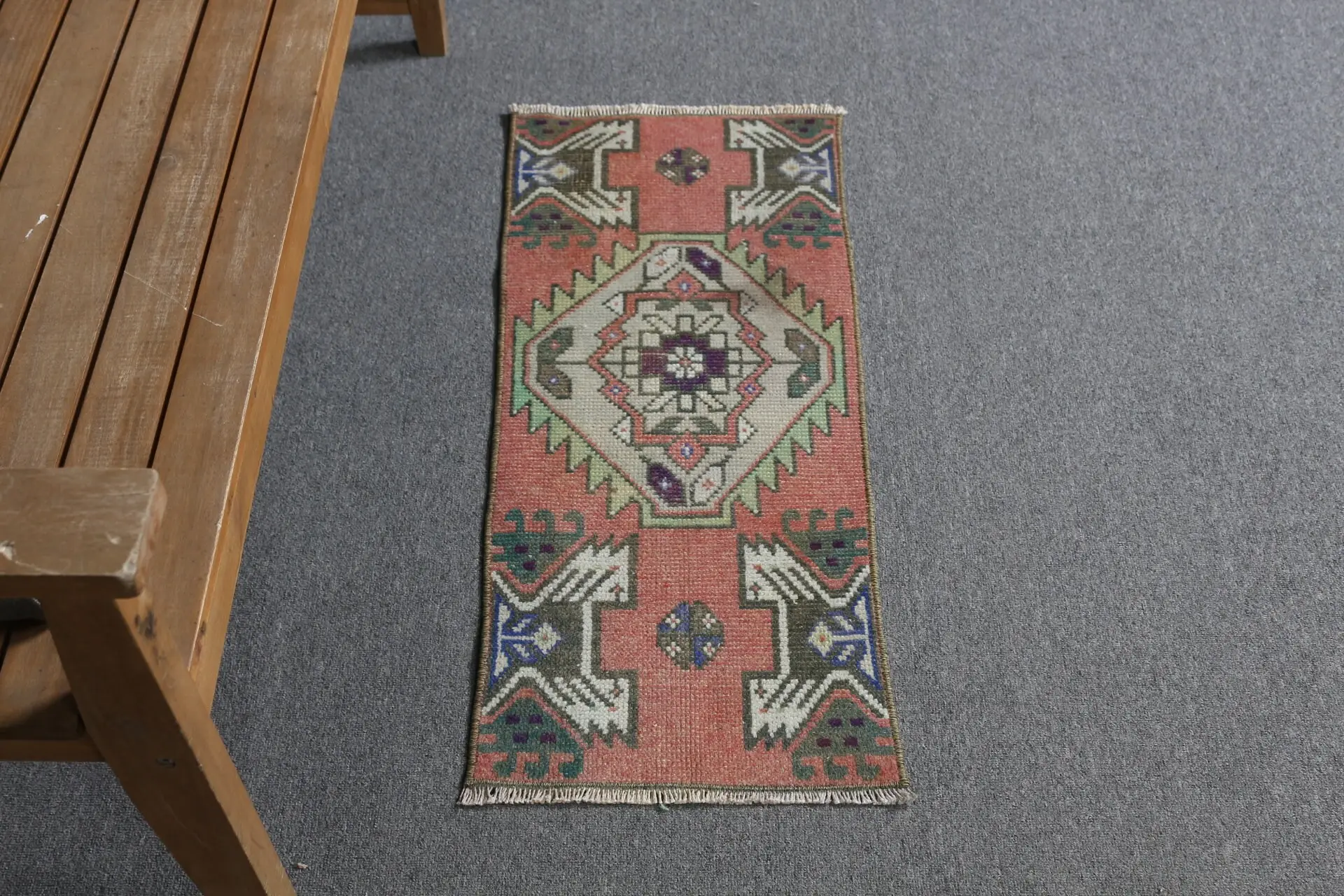 Türk Vintage Halı, 1.2x2.9 ft Halı, Kırmızı Yeşil Güneybatı Yün Halı - 1