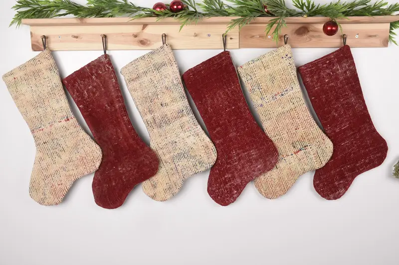 Bej ve Kahverengi Noel Süsleri Çorabı, 17 İnç Geniş Tatil Dekoru