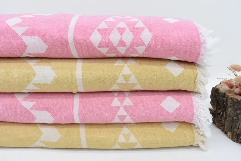Throw Blanket Couch Organic Cotton Pink Geometric, 70x60 Inches