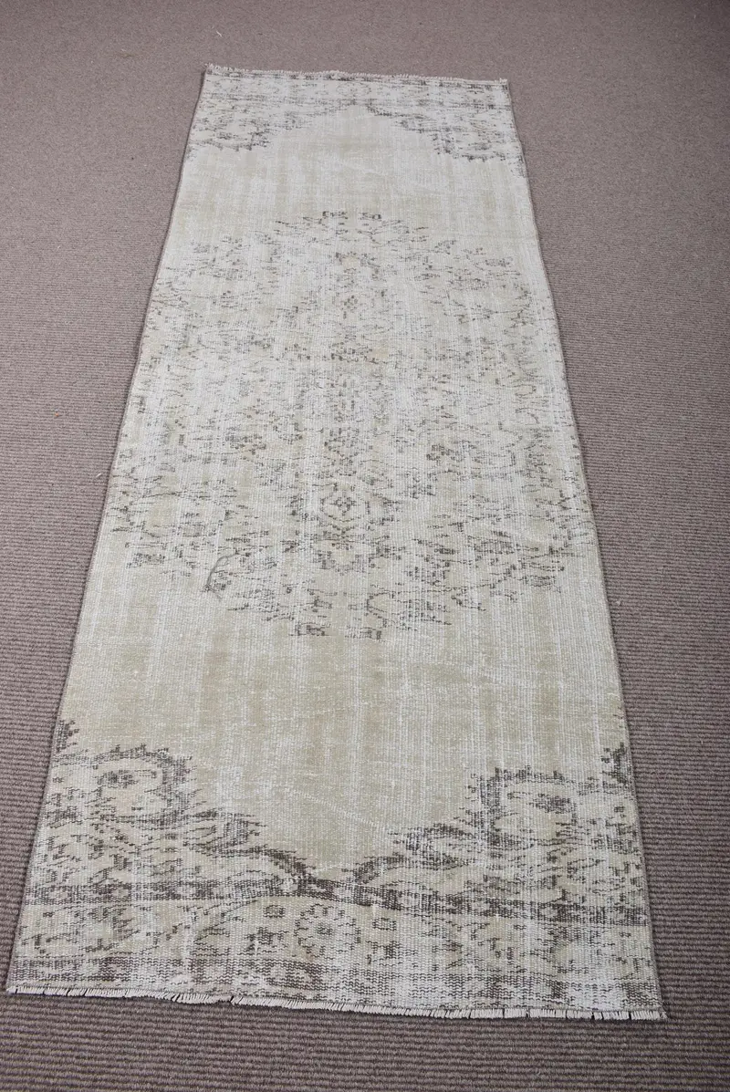 Türk Halısı, Yolluk 3x7.9 ft Vintage Halı, Gri Beyaz Bitkiler ve ağaçlar Yün Halı - 1