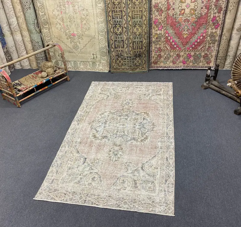 ピンクとブルーの花柄ラグ、3.4x6.3フィートのシックな装飾