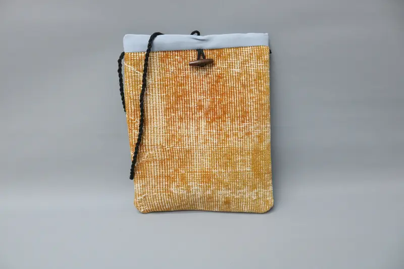 調節可能なストラップクロスボディキリムバッグ、ミニマリストウールバッグ