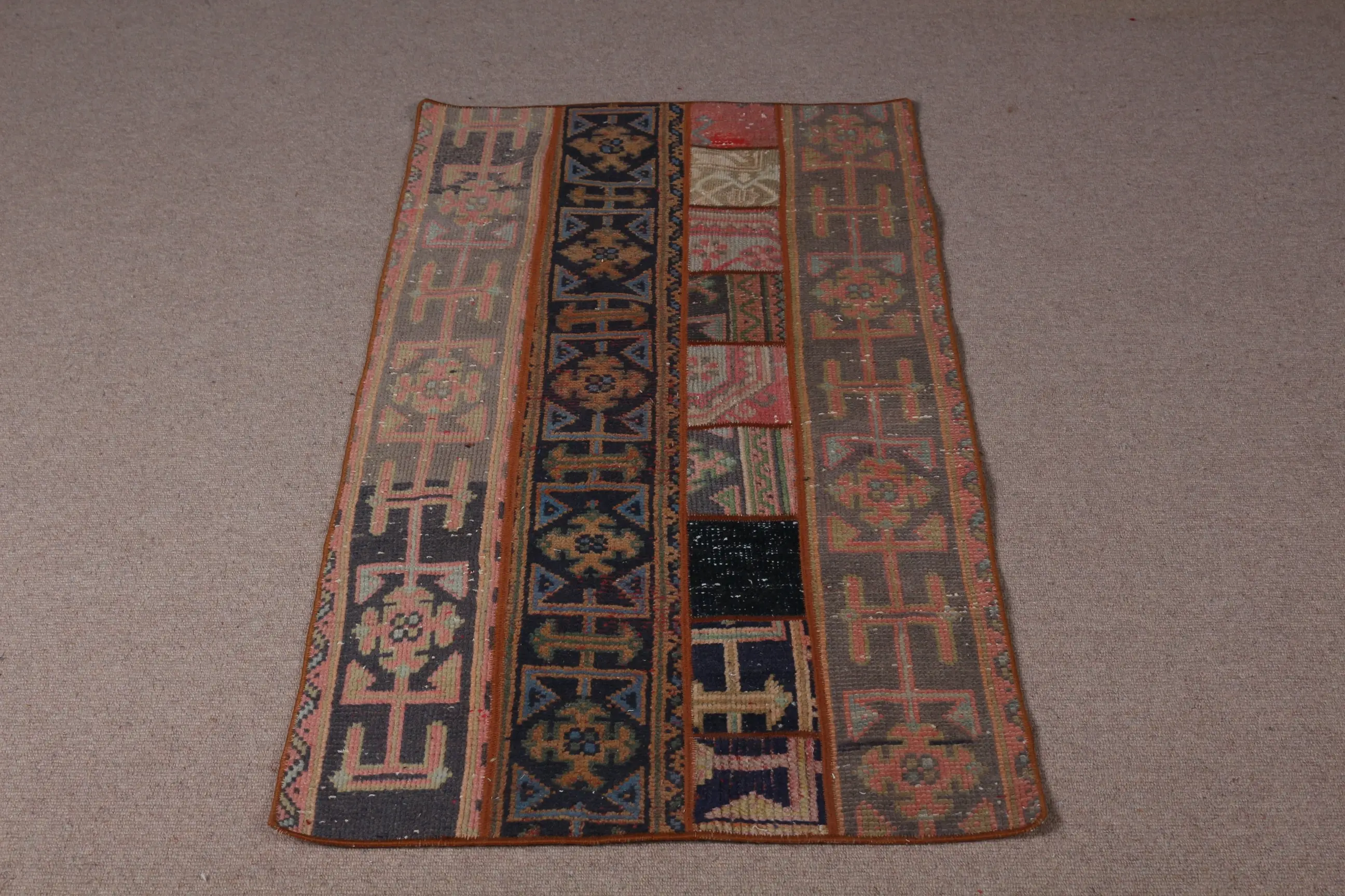 Vintage Turkish Rug, Small 2.3x4.5 ft (70x136 cm) Rug, Brown Floral Wool Rug - 1