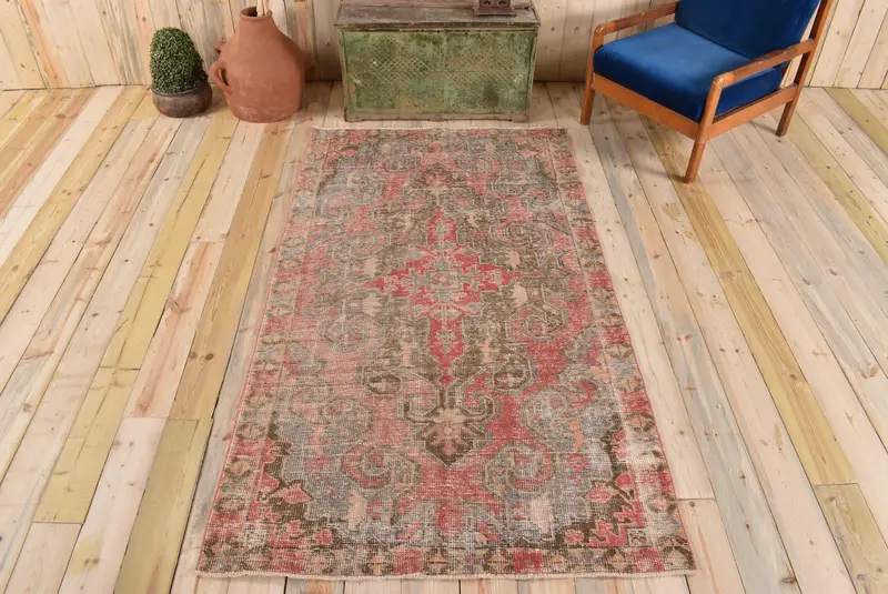 レッド幾何学模様のラグ、4.1x7.3フィート、花柄モチーフ