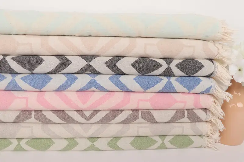 Wedding Favors, 40x24 Cotton Tulip Patterned Towel, Bridesmaid Gifts, Monogrammed Hand Towel, Bachelorette Party Favors, Beach Theme Wedding Gift - 2