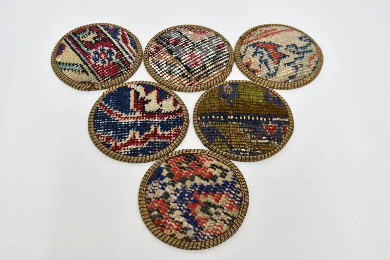 Posavasos azules y rojos con patrón tribal, posavasos únicos