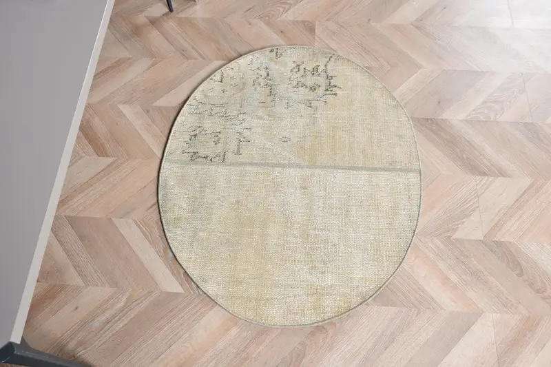 2,4x3 Fuß beige Teppich mit braunen Tupfen, moderner Chic