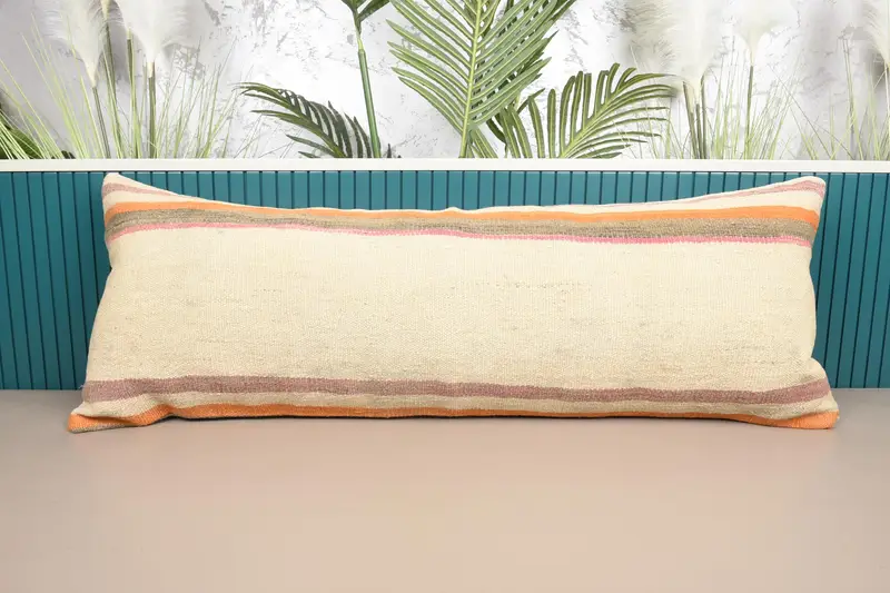 Handgefertigtes gestreiftes Beige & Orange Wurfkissen, Vintage besticktes Kissen