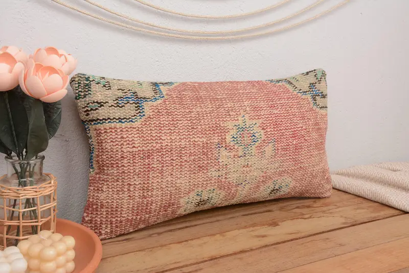 Kırmızı & Bronz İşlemeli Kırlent, 12x24 El Yapımı Keten Kırlent