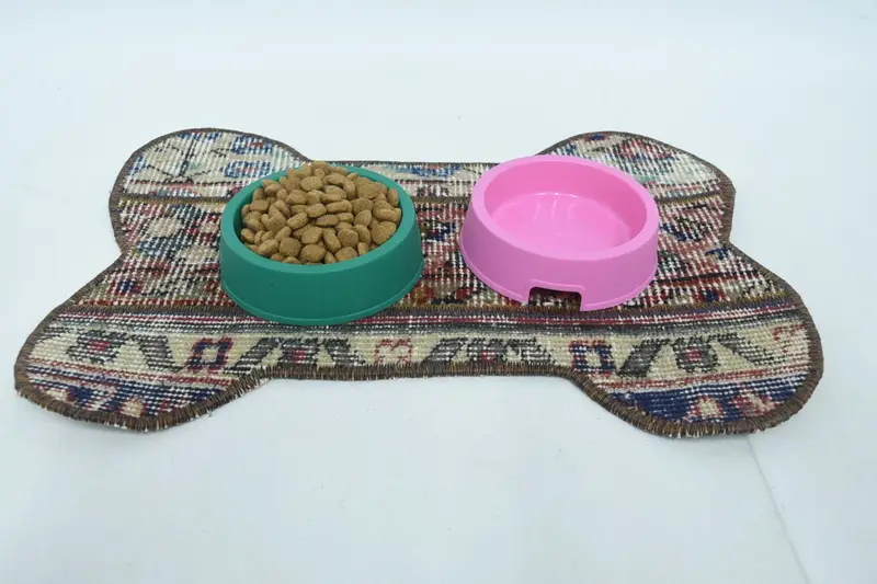 Manteles individuales redondos bohemios de lana, diseño tradicional rojo y bronce