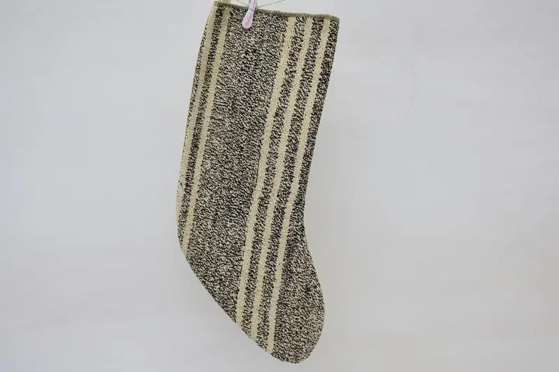 Weihnachtsstrumpf in Braun und Beige, festliche Weihnachtsdekoration