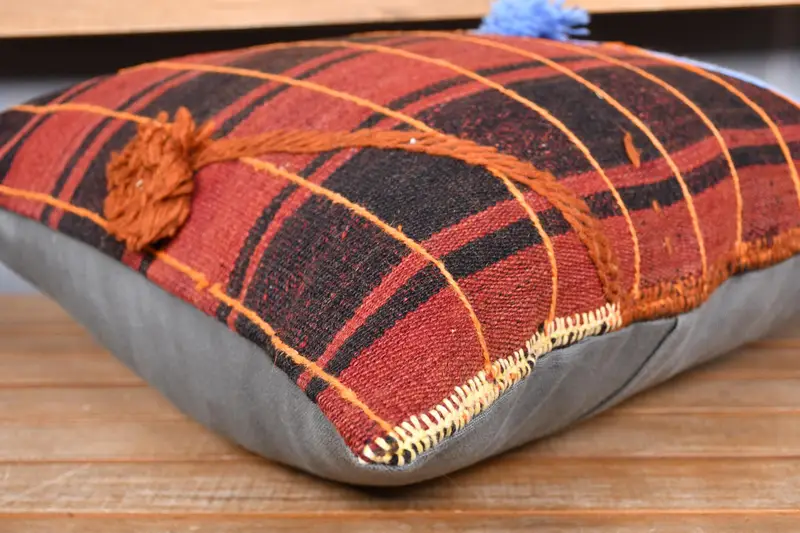 Vintage Kilim Throw Pillow, 20x20 Red Pillow Sham, Bright Pillow, Cushion Cover, Knitted Pillow Case, Handmade Kilim Cushion, Vintage Pillow - 3