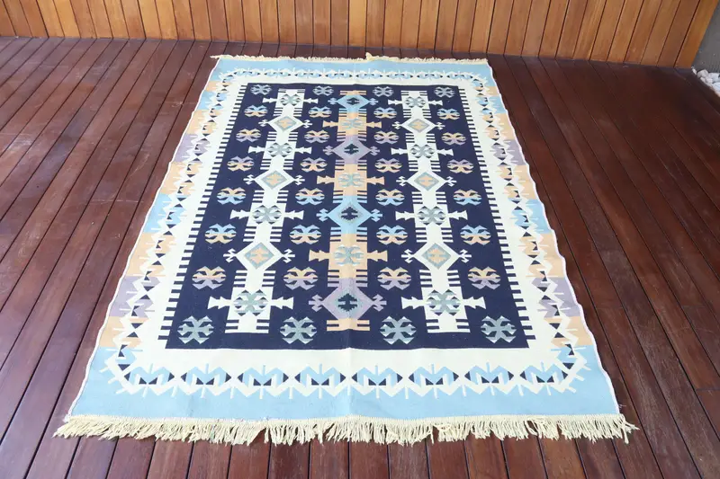 Alfombra vintage turca de 4,5x6,7 pies, alfombra de área, alfombra abstracta Kilim negra - 1