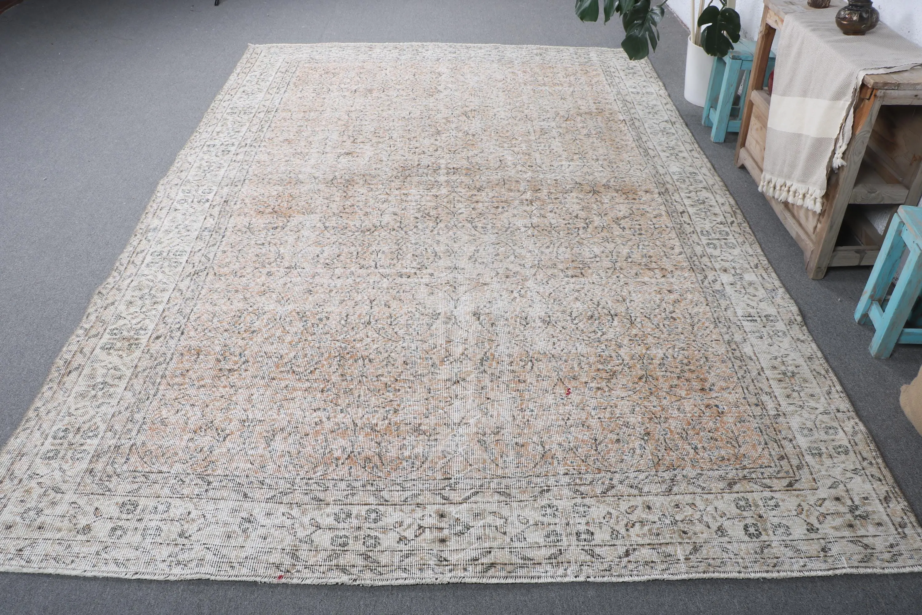 Vintage Turkish Rug, 6.8x10 ft Large Rug, Gray Brown Check Rug - 1