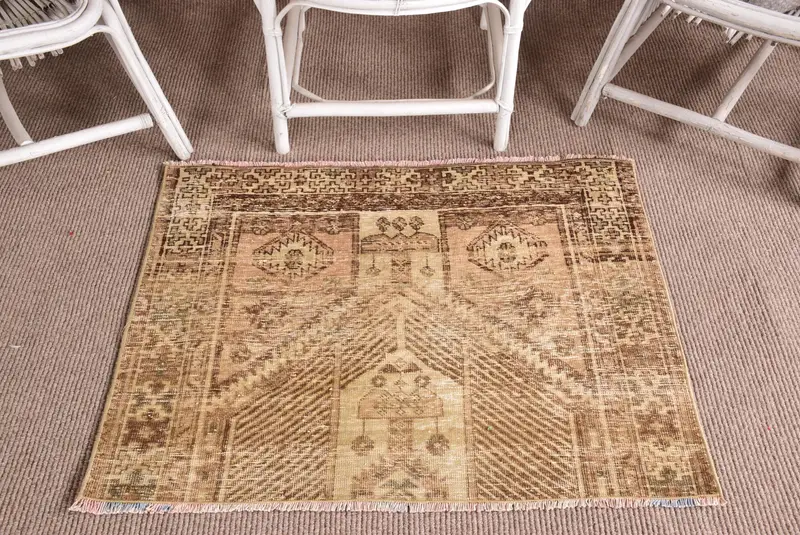 3.2x2.6 ft Turkish Rug, Vintage Small Rug, Brown Check Wool Rug - 1