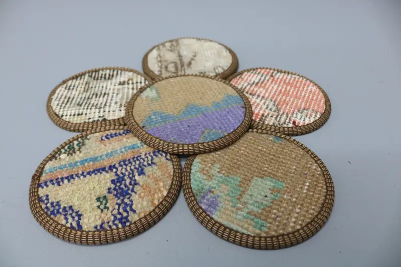 Böhmischer blauer und grüner runder Untersetzer, einzigartiger böhmischer Untersetzer