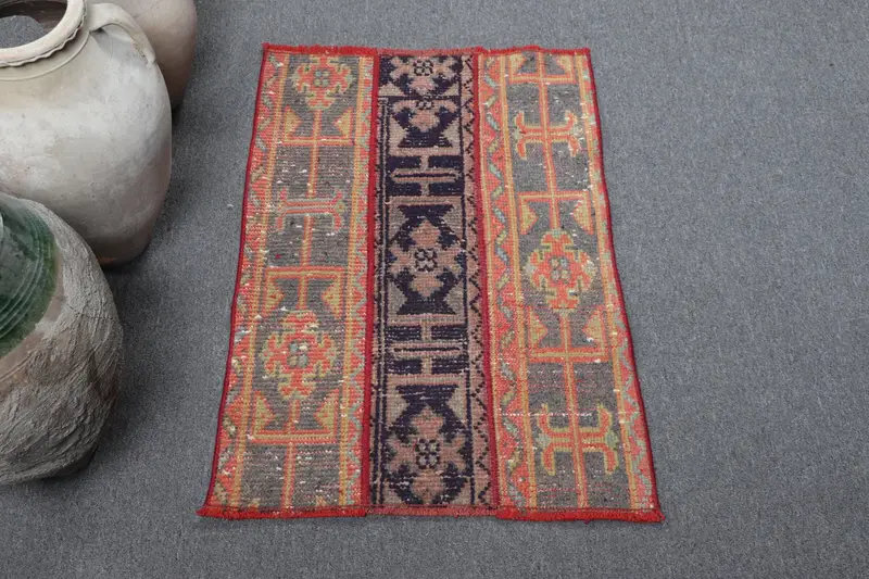 Vintage Oushak Küçük Halı 2x2,8 ft (61x85 cm), Türk Kırmızı Oryantal Yün Halı - 1