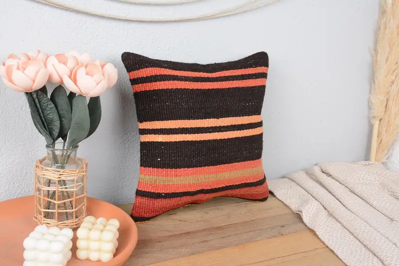 Braun & Orange gestreiftes Kissen, besticktes Wurfkissen