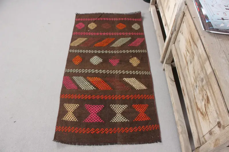 Brown, Red Animal Print Rug, 2,3x4,4 ft