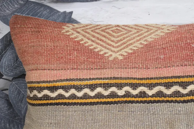 Kilim Pillow, Boho Pillow Sham Cover, 12x20 Red Cushion Cover, Outdoor Throw Pillow Cover, Cushion Case, Vintage Pillow, Aztec Pillow Case - 2