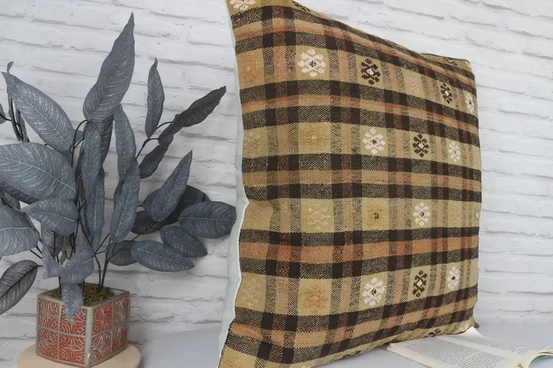 Throw Kilim Pillow, 28x28 Yellow Cushion Case, Bench Pillow, Interior Designer Pillow, Turkish Pillow, Decorative Throw Pillow Case, Pillow Cover - 3