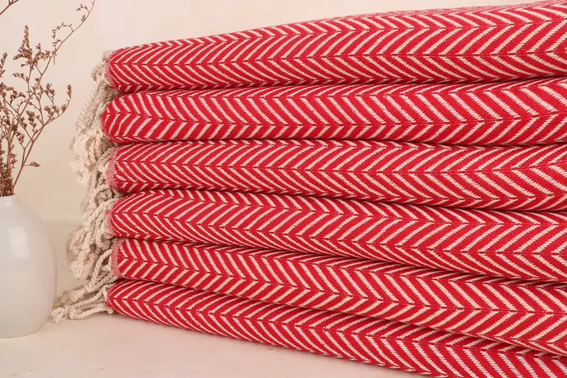 Personalisiertes Strandtuch aus türkischer Baumwolle, rotes Chevron, 40 x 71 Zoll