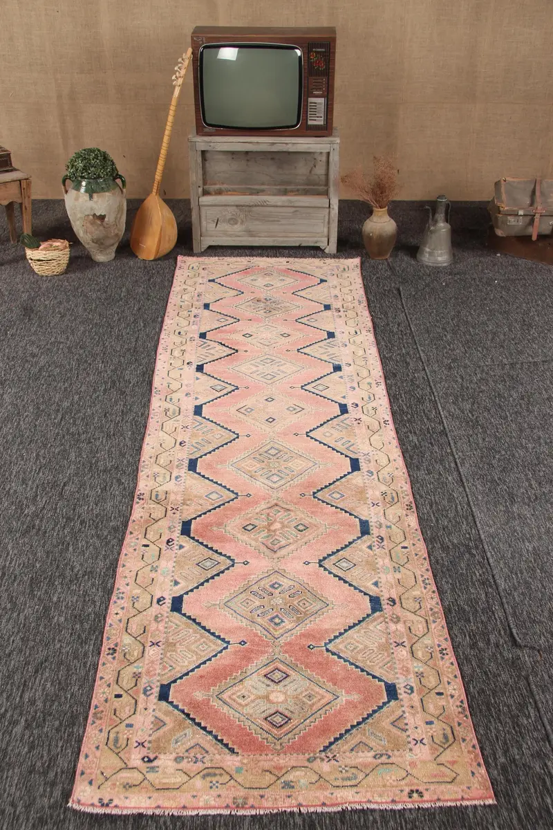 3.1x10.2 ft Vintage Turkish Rug, Runner Rug, Oushak Pink Wool Rug - 1