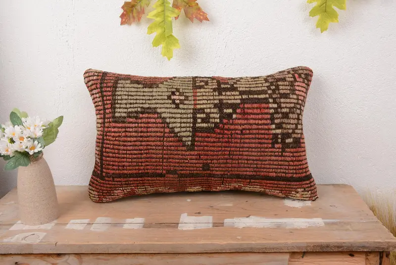 Handgefertigtes besticktes Kissen im Südwesten, Vintage-Wurfkissen in Rot und Beige