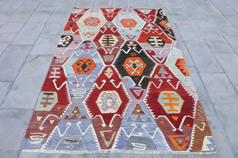 Kırmızı Hayvan Baskılı Halı, Mor Desenli 4,6x7,8 ft