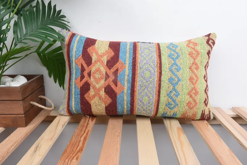 Blau & Orange besticktes Wurfkissen, handgemachtes geometrisches Kissen