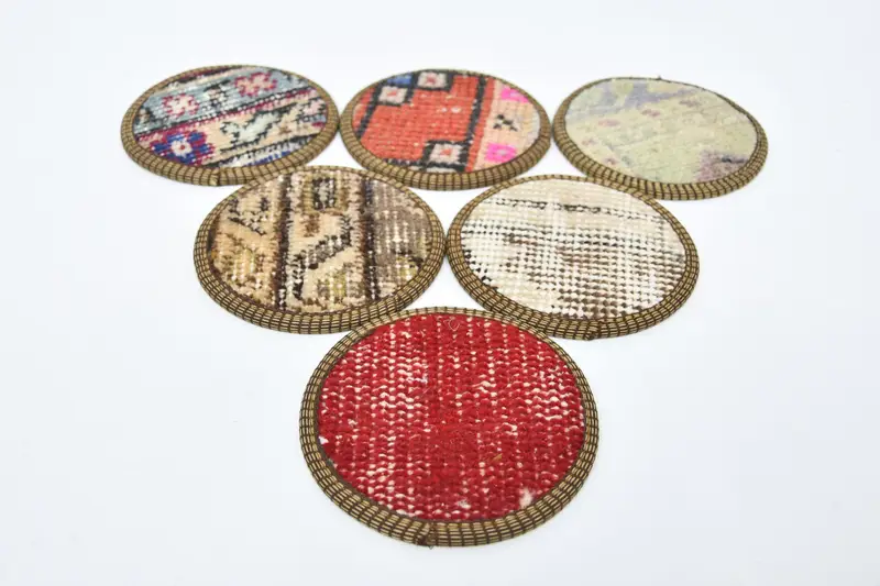 Posavasos redondos bohemios rojos y bronce, juego de posavasos de alfombra étnica