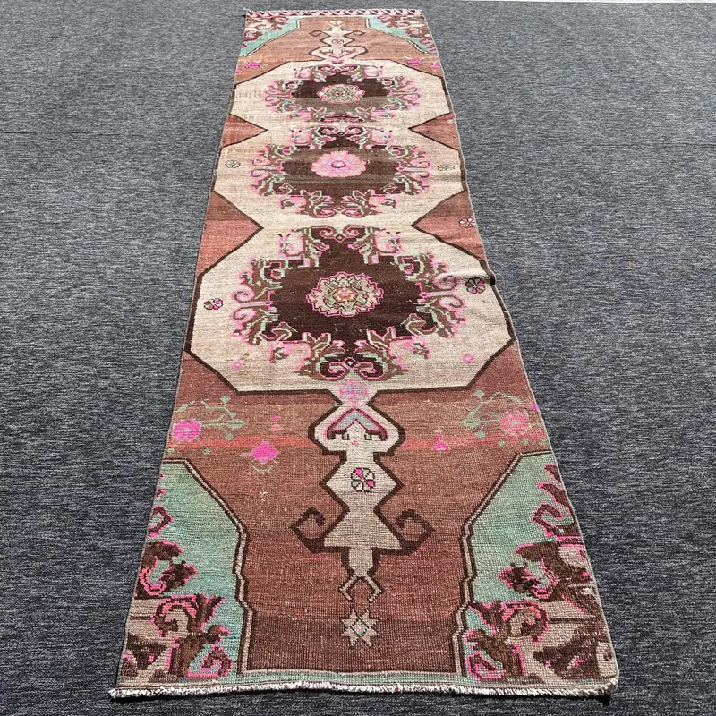 Alfombra beige y marrón con estampado de plantas y árboles, 0,3x1 ft