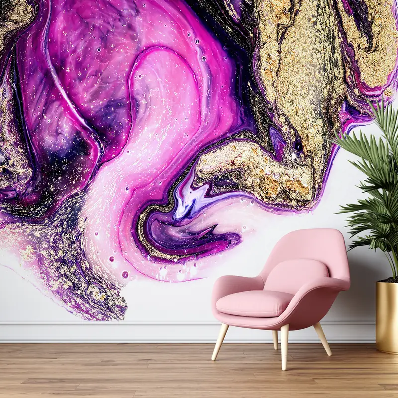 Elegante, mit Marmor bedruckte Tapete in Lila und Gold für modernen Luxus