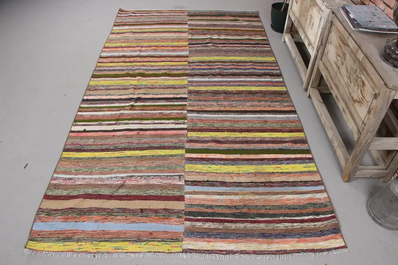 Rainbow Animal Print Rug, 4,7x8,5 ft Vibrant Decor