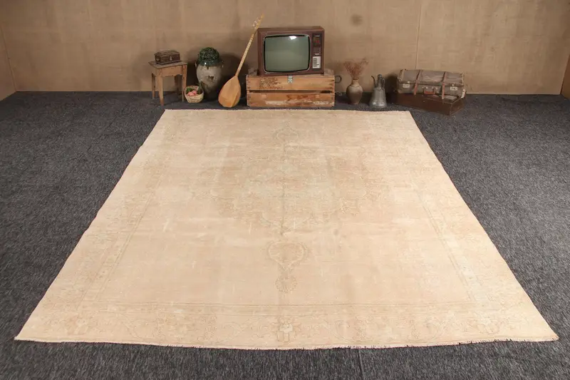 Vintage Turkish Rug 9.1x11.5 ft (276x350 cm), Oushak Beige Southwestern Rug - 1