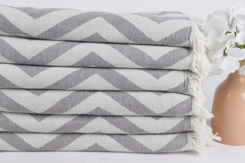 Luxury towel, Fringed Turkish peshtemal beach towel USA, 70x40 Cotton Zigzag Design Towel, Personalised Gift, Housewarming Gift, Peshtemal Towel - 4